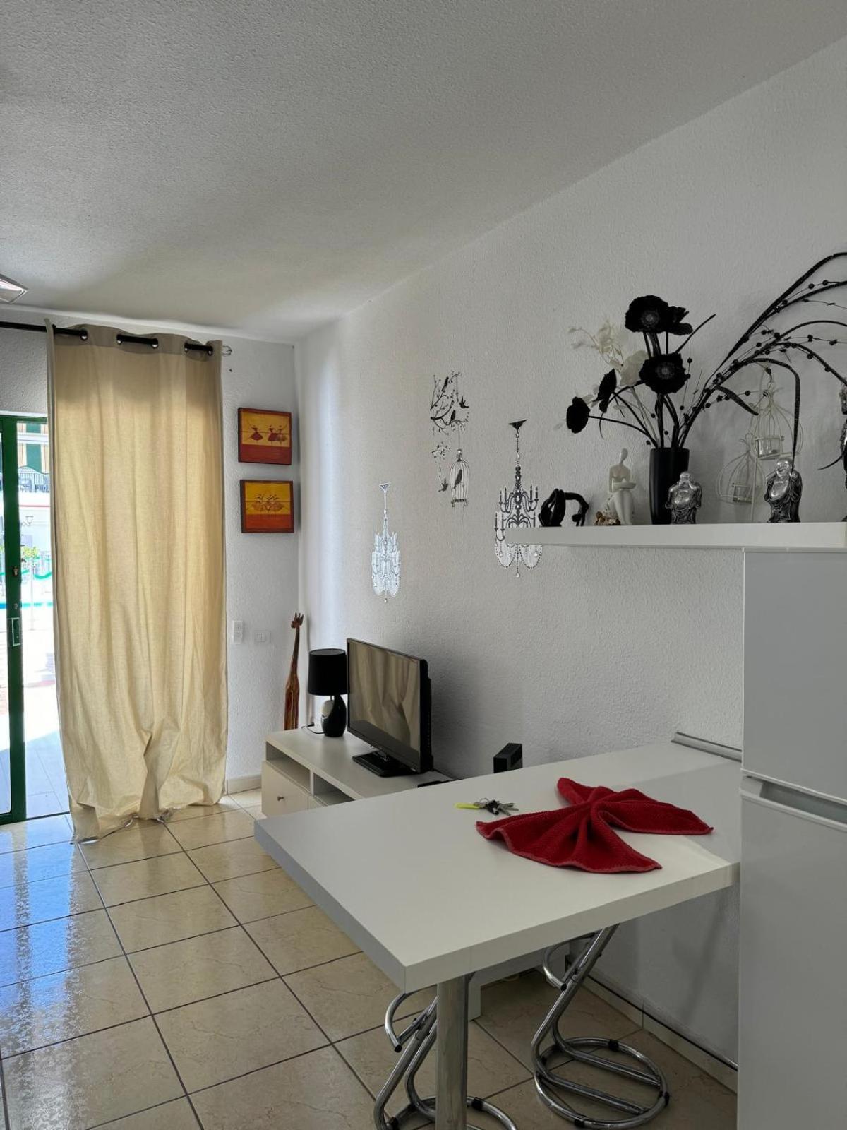 El Sol Chipeque, Los Cristianos Estudio Esterno foto